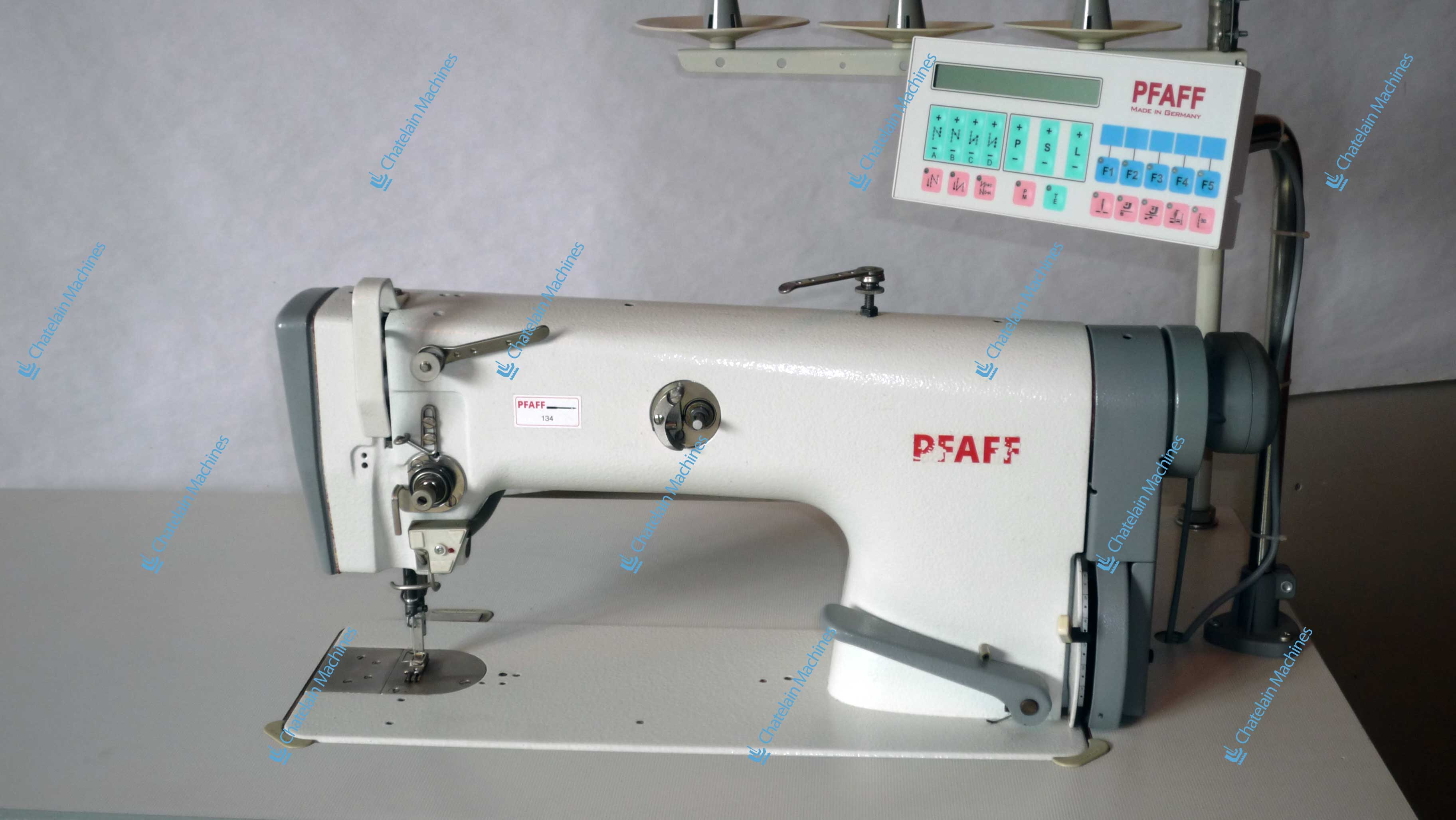 image piqueuse pfaff 483