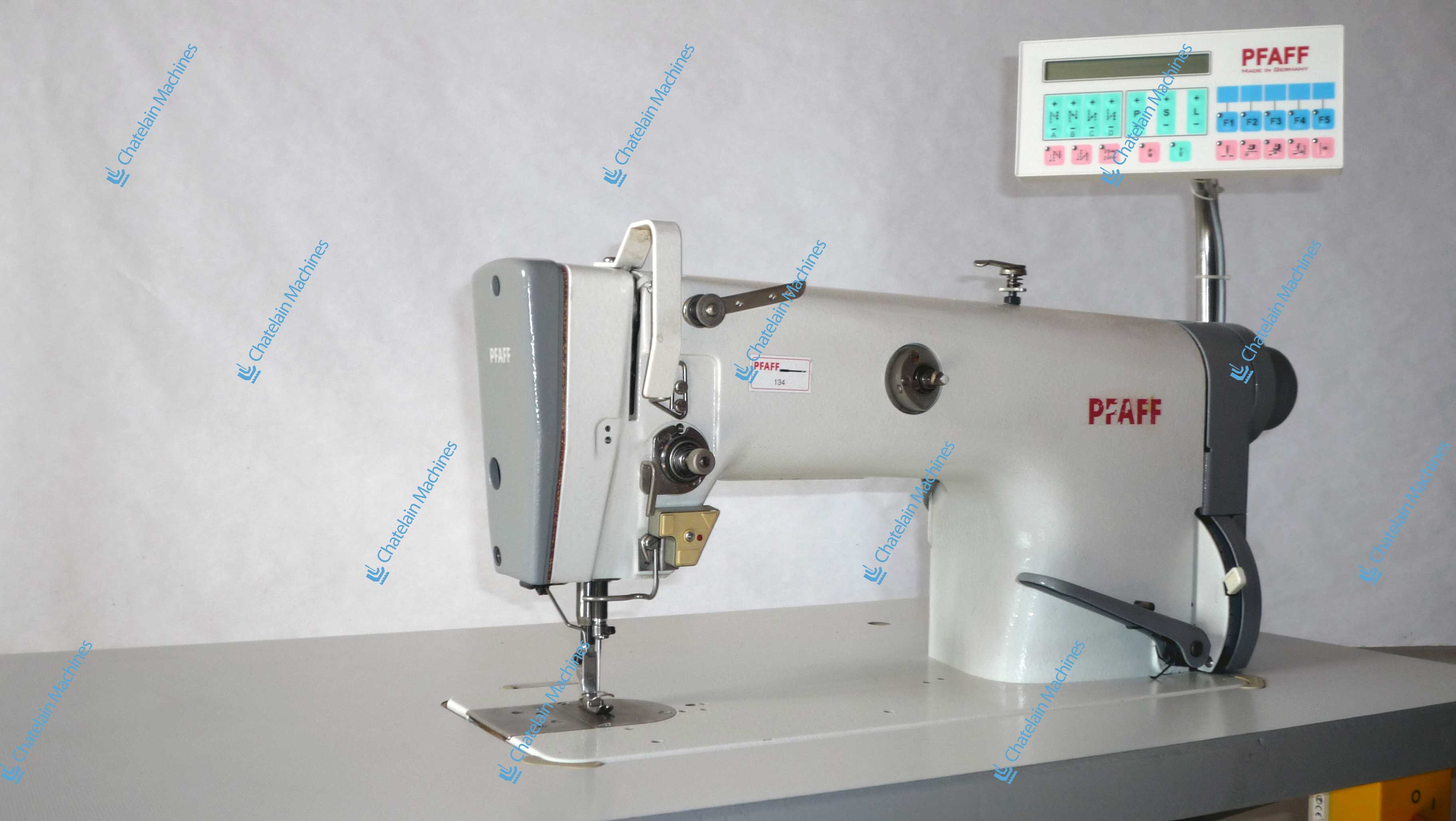 image piqueuse pfaff 483